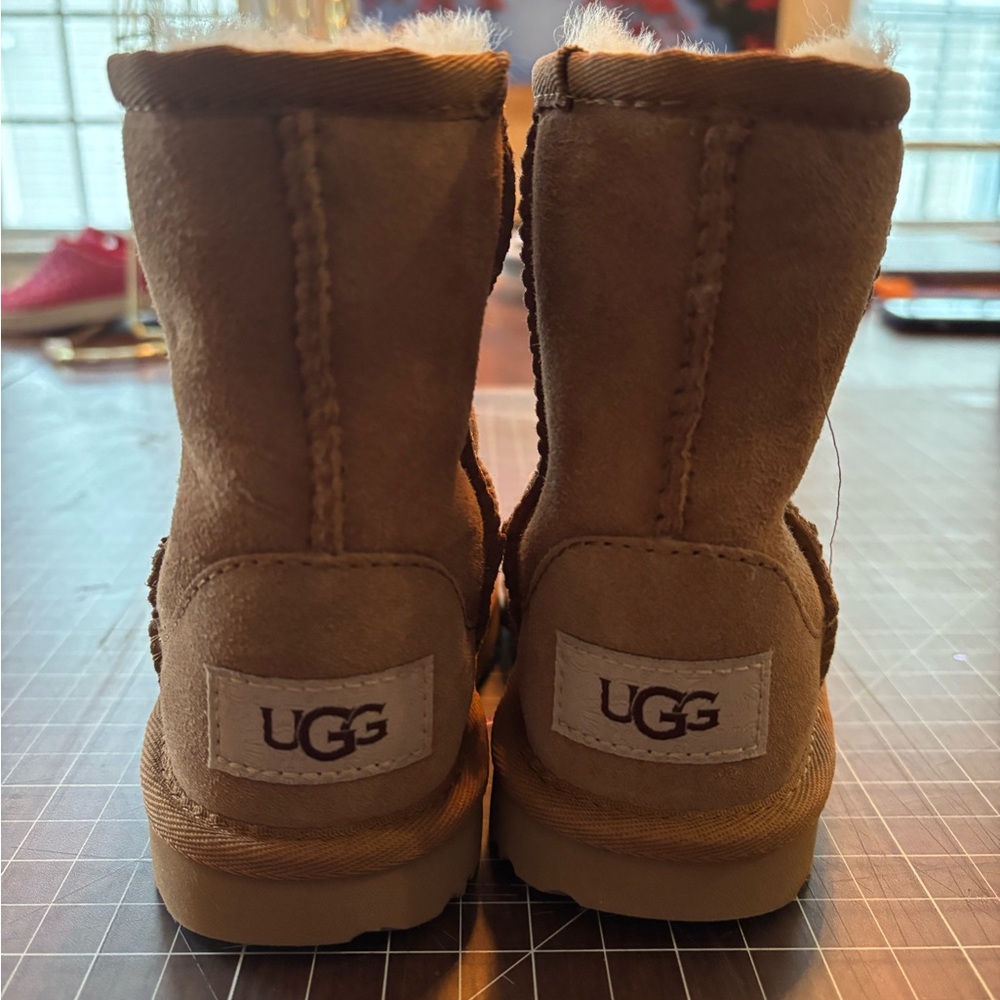 UGG Tan Kids Boots with Cozy Lining | Girl| Size 8T - Picture 3 of 5